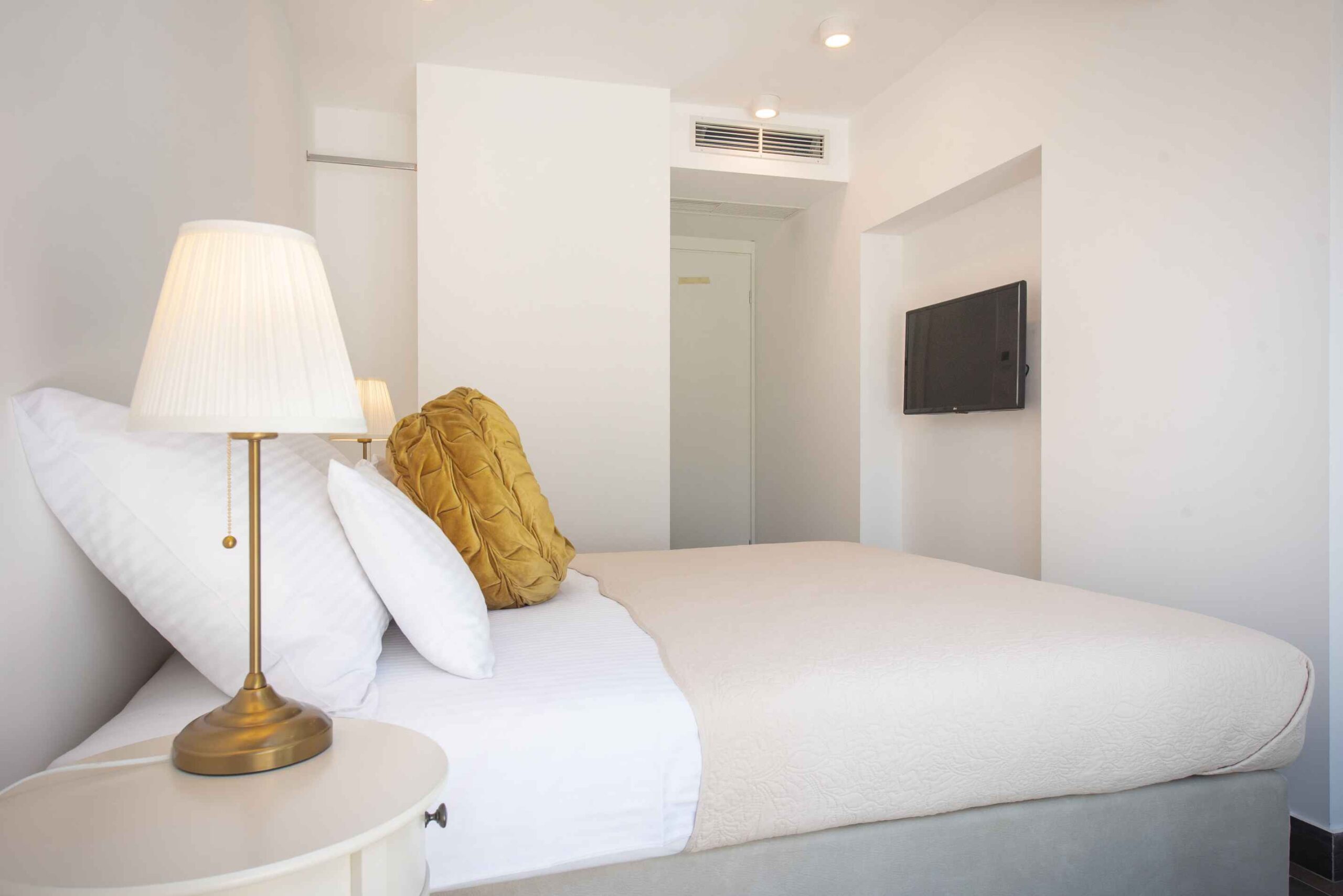 Zimmer 108 & 109 mit Doppelbett — Foto 3