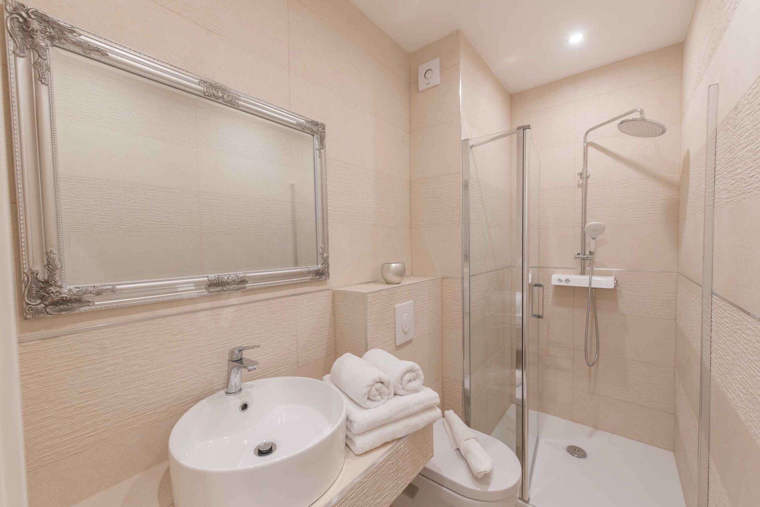 Accommodation for workers and students
