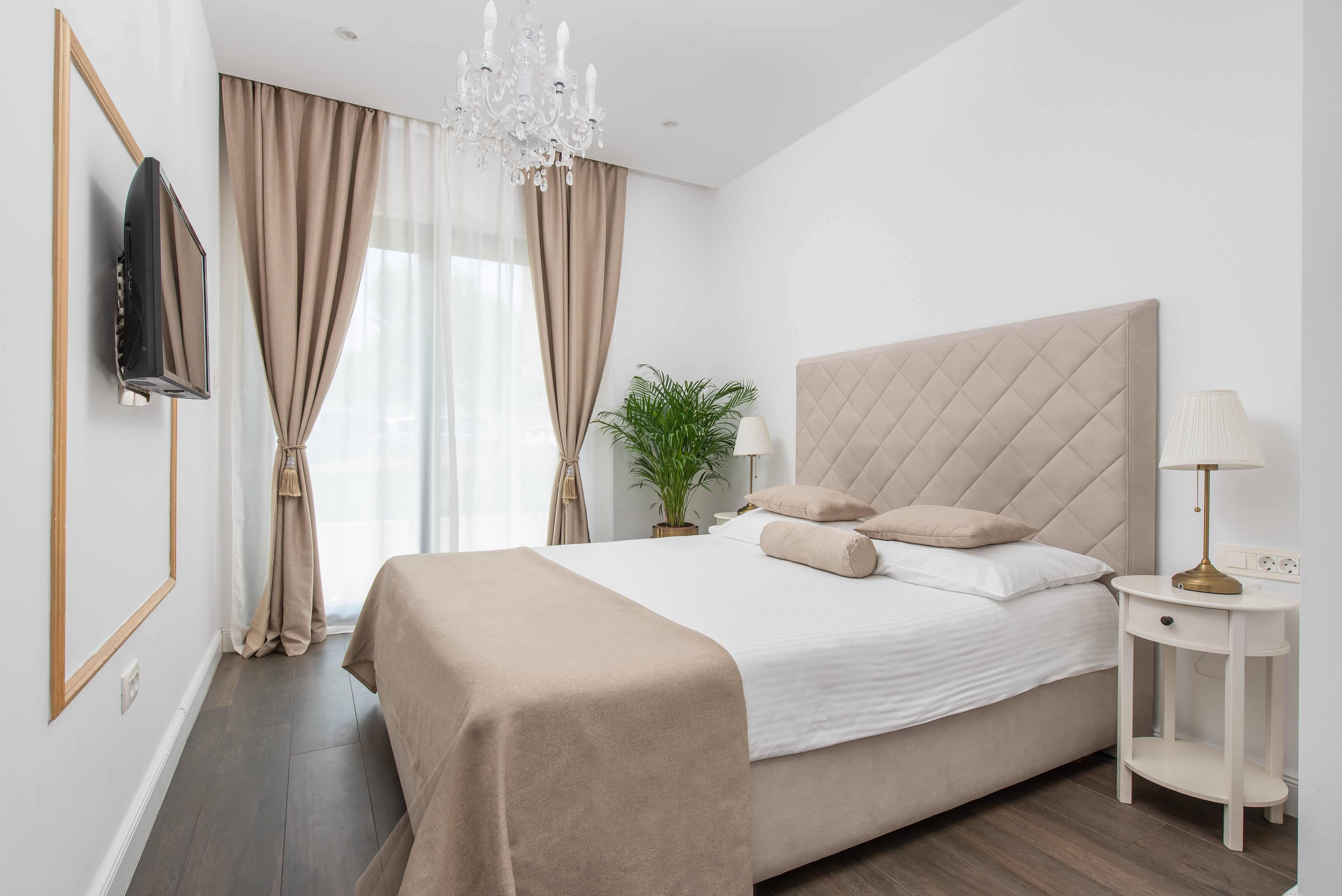 Zimmer 304 & 305 mit Doppelbett — Foto 1