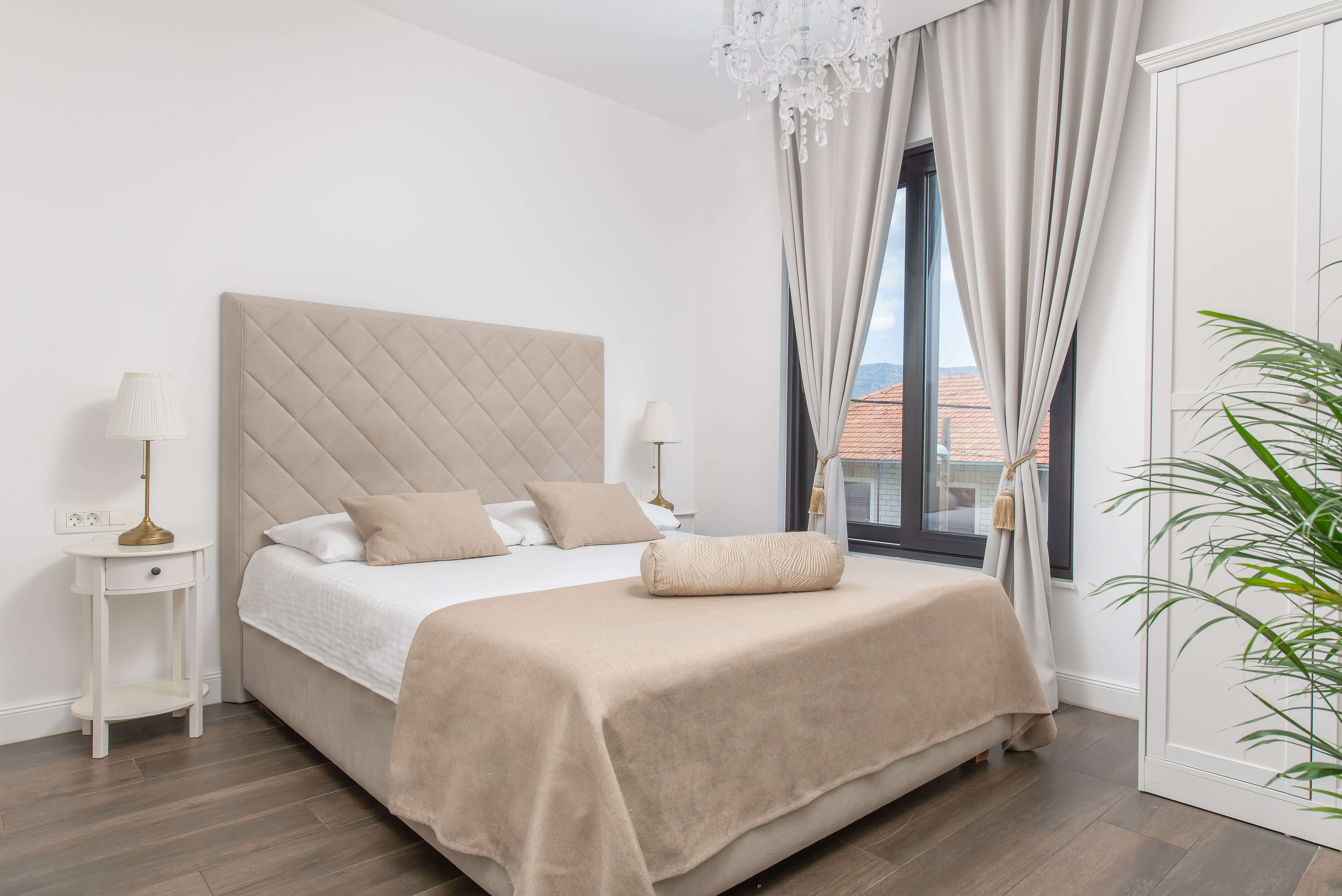 Zimmer 302 & 303 mit Doppelbett — Foto 1